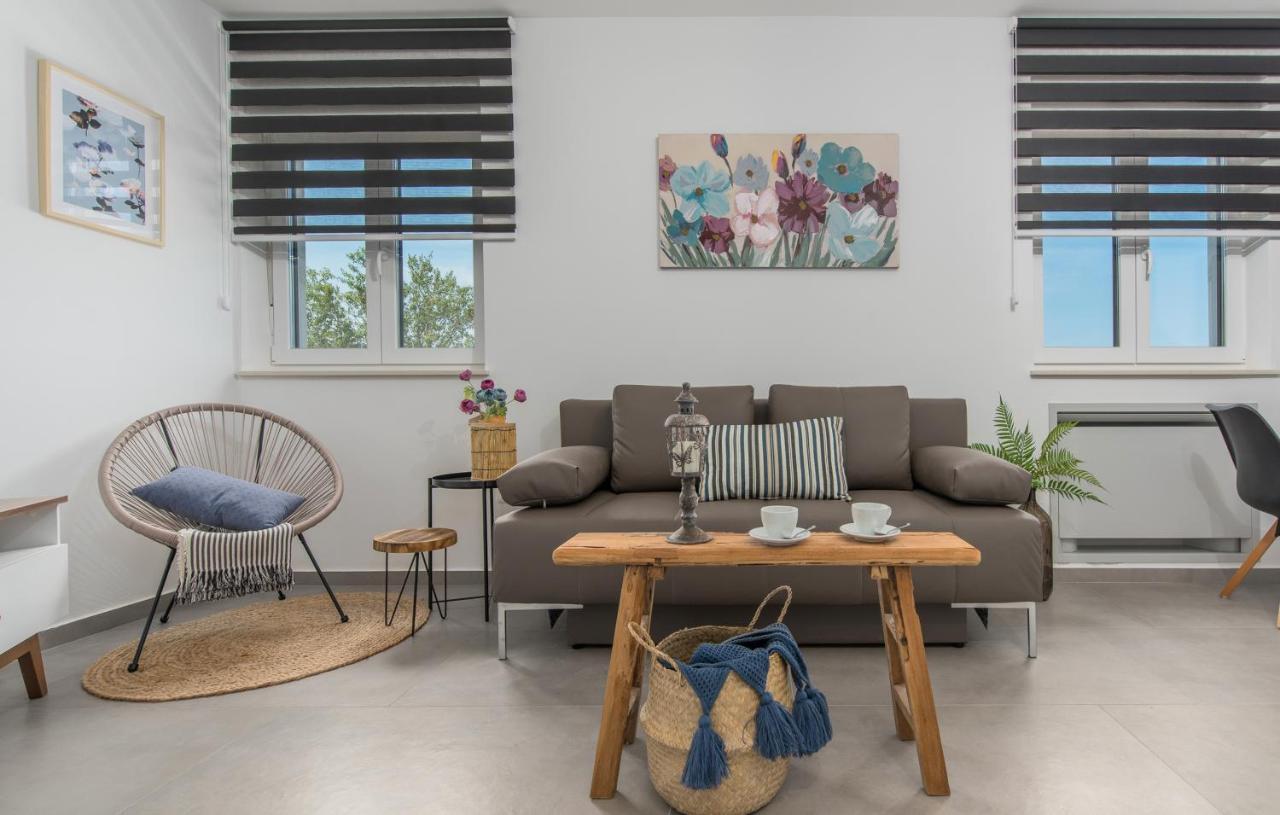 Apart Residence-Galant Ρόβινι Εξωτερικό φωτογραφία